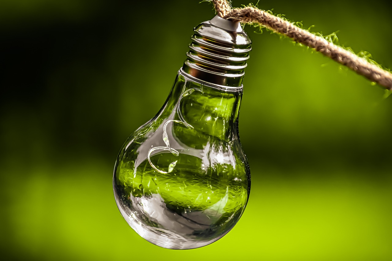 light-bulb-5259340_1280.jpg